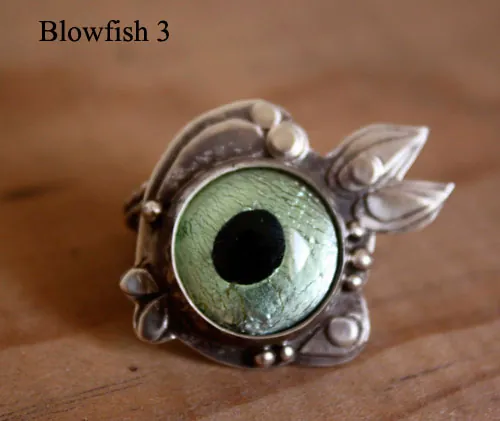 Blowfish, fugu fish ring in silver and glass