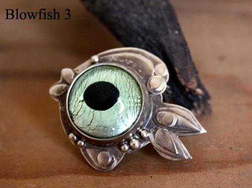 Blowfish, fugu fish ring in silver and glass