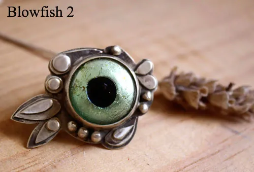 Blowfish, fugu fish ring in silver and glass