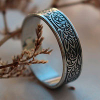 Briar rose, romantic flowers and leaves ring in silver