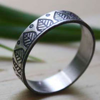 Balance, leaf engraved ring in sterling silver