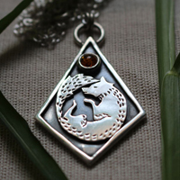 Be guided, fox necklace in sterling silver and amber