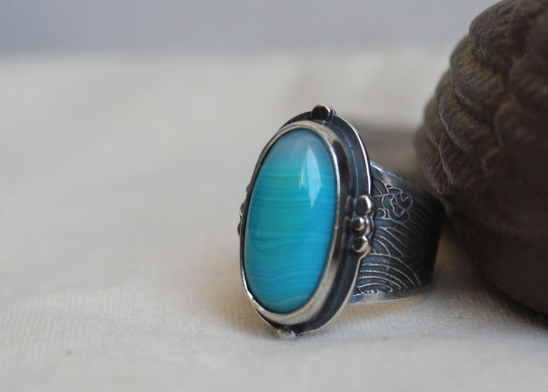 Between the sky and the sea, nautical ring in silver and blue agate