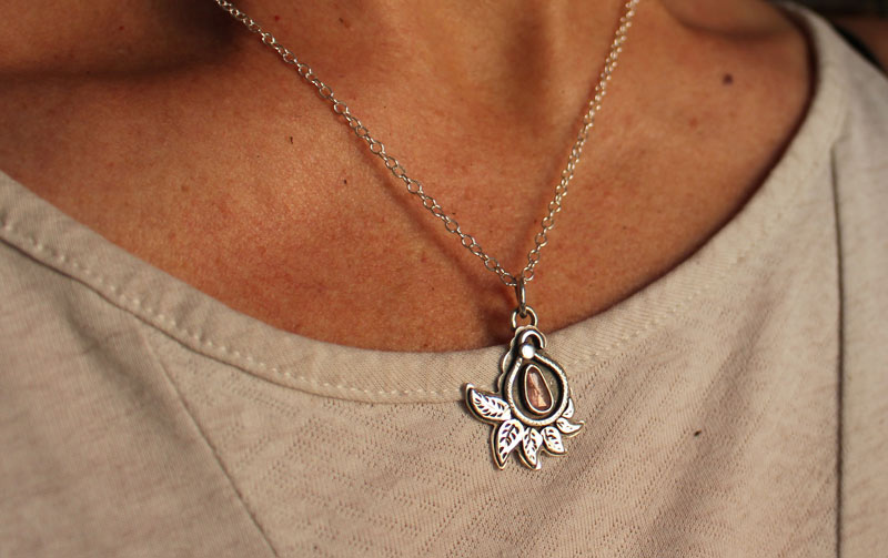 Cashmere leaf, botanical necklace in silver and pink sapphire