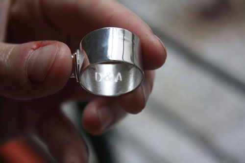 Catch my heart, promise ring in sterling silver, onyx and garnet