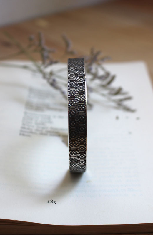 Chestnut flower, traditional japanese pattern bracelet in silver