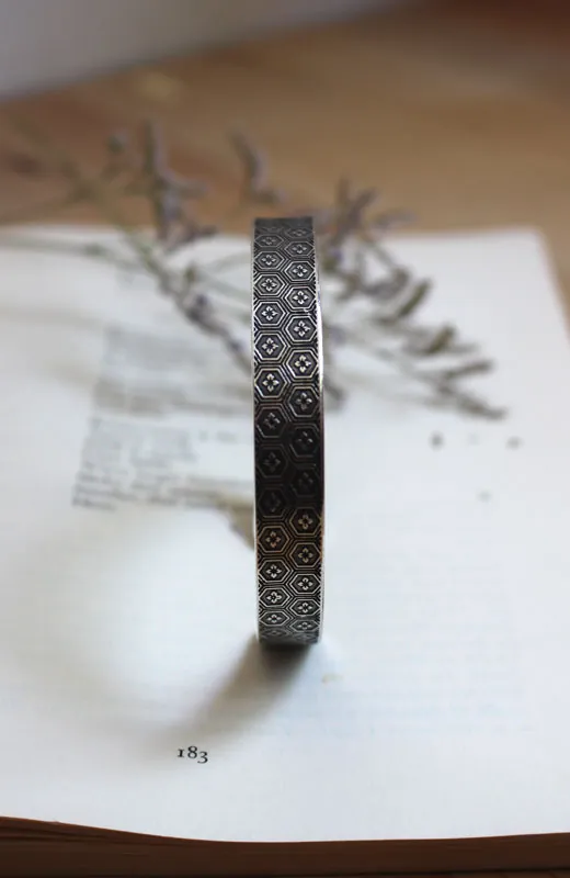 Chestnut flower, traditional japanese pattern bracelet in silver