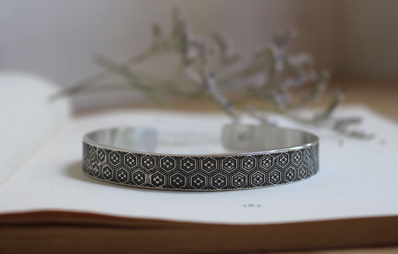 Chestnut flower, traditional japanese pattern bracelet in silver