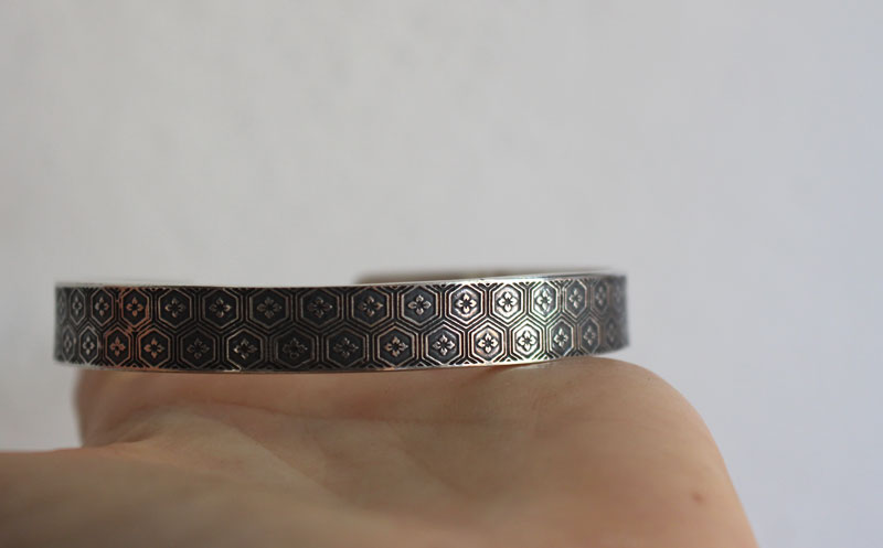 Chestnut flower, traditional japanese pattern bracelet in silver