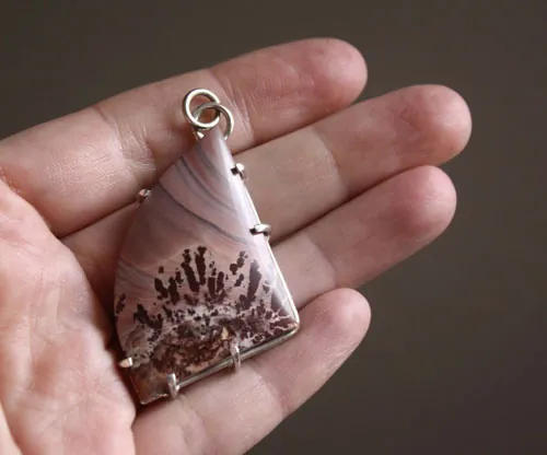 Chiricahua, Native American tribe pendant in silver and Apache rhyolite