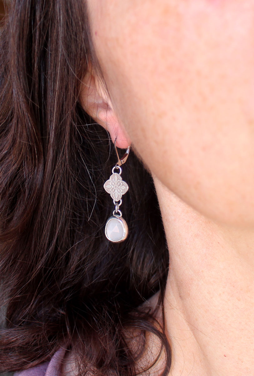 Clervie, Celtic flower earrings in silver and moonstone