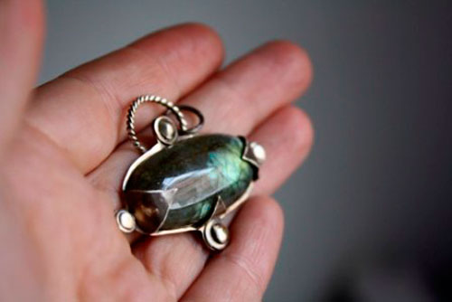 Compass rose, Viking compass pendant in silver and labradorite