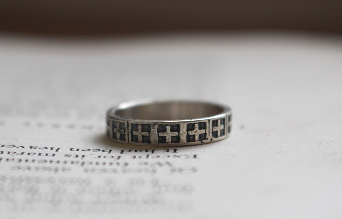 Cross, medieval faith ring in sterling silver