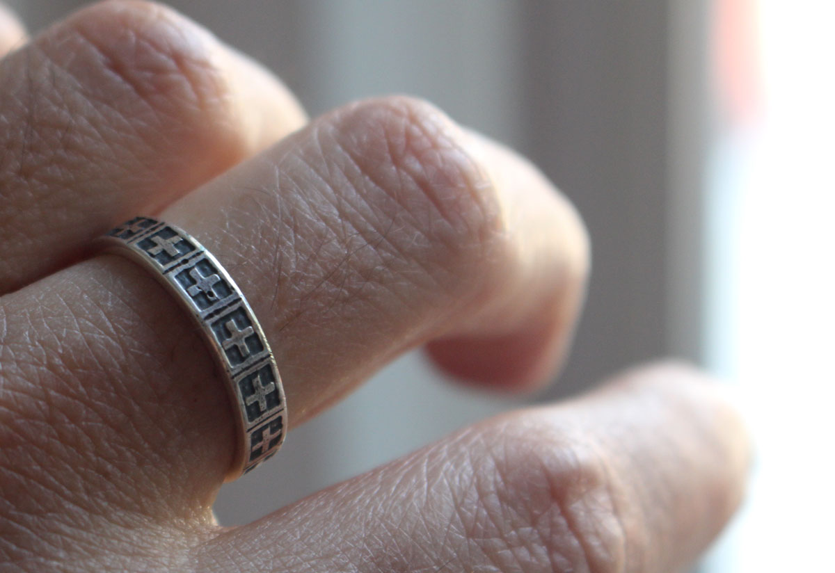 Cross, medieval faith ring in sterling silver