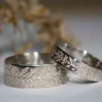 Custom wedding bands
