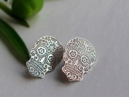 Calaca, Mexican skull post earrings in sterling silver 