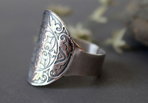 Cassius, medieval shield ring in sterling silver