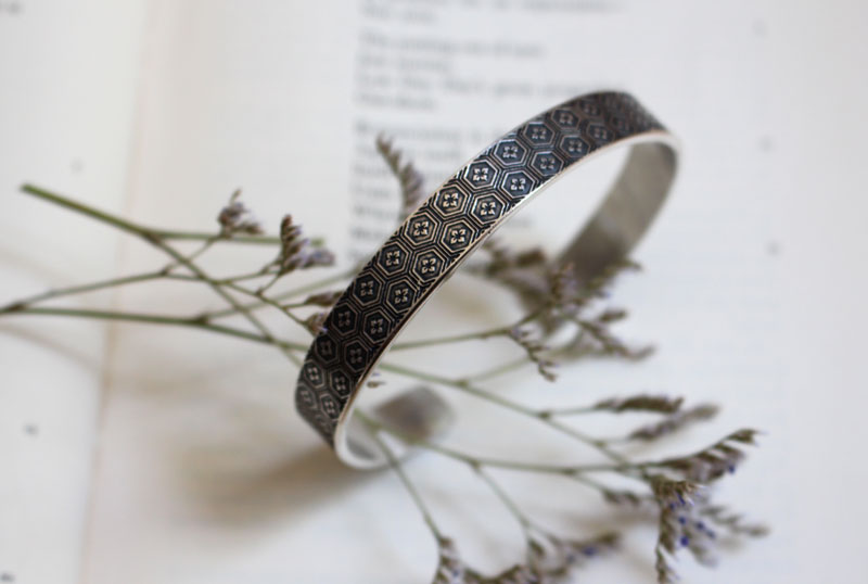 Chestnut flower, traditional Japanese pattern bracelet in silver