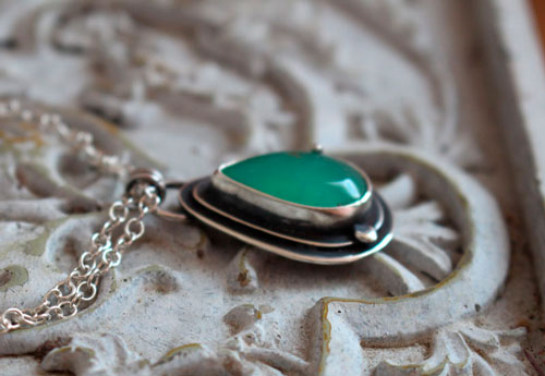 Chrysoprase teardrop, romantic necklace in silver and chrysoprase