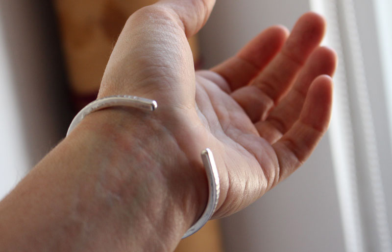 Crown of leave, botanical bracelet in silver