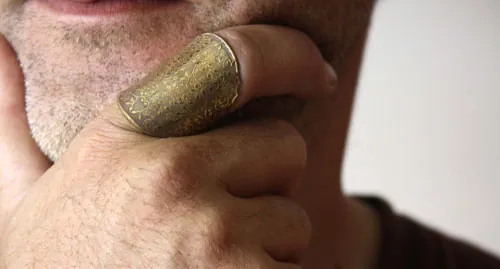 Dandy, Victorian Baroque elegance ring in brass