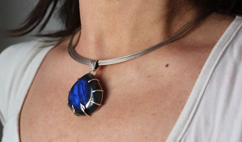 Dawn’s bloom, aurora pendant in silver and labradorite