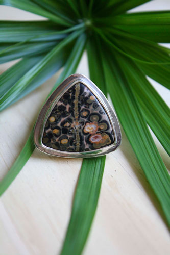 Delta, triangle ring in sterling silver and leopard jasper