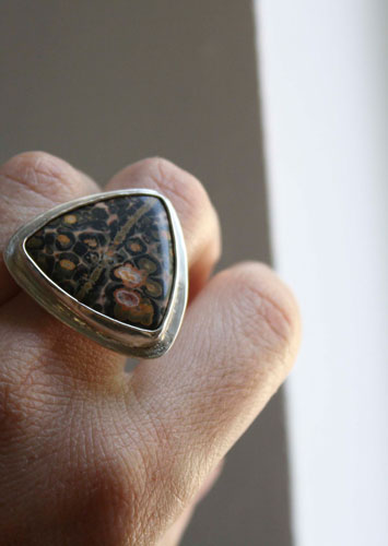 Delta, triangle ring in sterling silver and leopard jasper