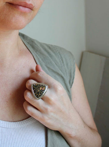 Delta, triangle ring in sterling silver and leopard jasper