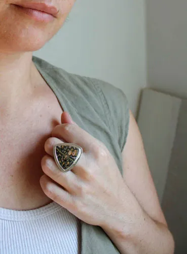 Delta, triangle ring in sterling silver and leopard jasper