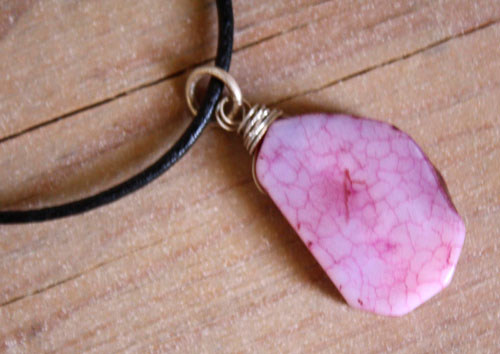Dragon vein, scale necklace in silver, dragon vein agate and leather cord