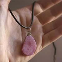 Dragon vein, scale necklace in silver, dragon vein agate and leather cord