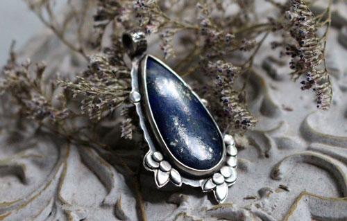 Dusk inflorescence, nocturnal flower pendant in silver and lapis lazuli