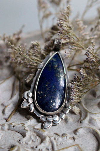 Dusk inflorescence, nocturnal flower pendant in silver and lapis lazuli