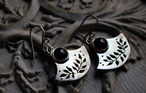 Dark flower, tribal earrings in sterling silver and onyx