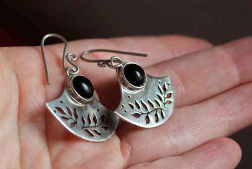 Dark flower, tribal earrings in sterling silver and onyx