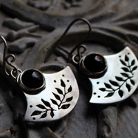 Dark flower, tribal earrings in sterling silver and onyx