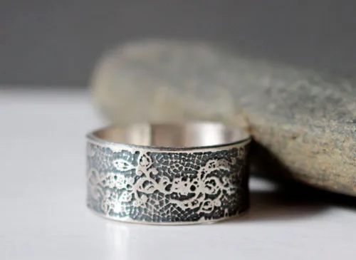 Embroidery, elegant lace ring in sterling silver