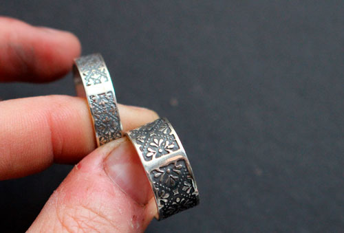 Esmée, Medieval flower ring in sterling silver