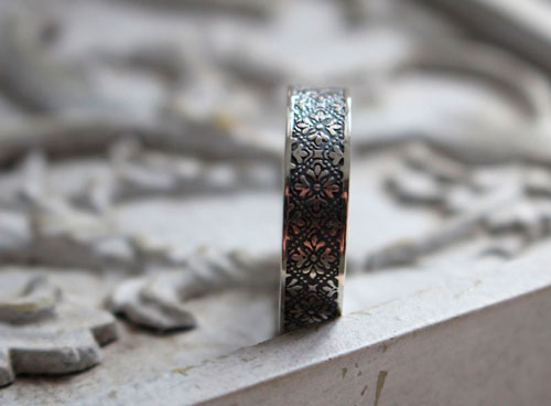 Esmée, Medieval flower ring in sterling silver