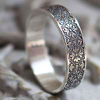 Esmée, Medieval flower ring in sterling silver
