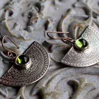 Eternal, botanical arabesques earrings in silver and peridot