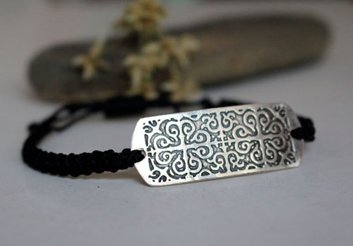 Enguerrand, medieval bracelet in sterling silver and macrame