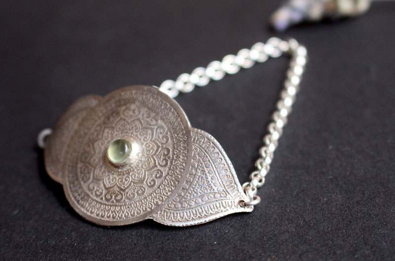 Eye of the soul, mandala bracelet in sterling silver and prehnite