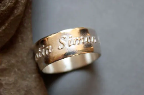 Family bond, personalized raised names ring in sterling silver