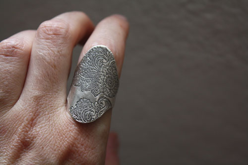 Flower of wisdom, Indian paisley drop ring in silver