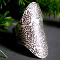 Flower of wisdom, Indian paisley drop ring in silver
