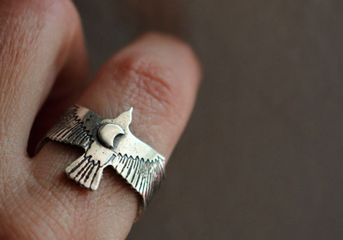 Follow your destiny, raven and crescent moon ring in silver
