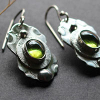 Forest under the stars, moonbeam earrings in silver and peridot