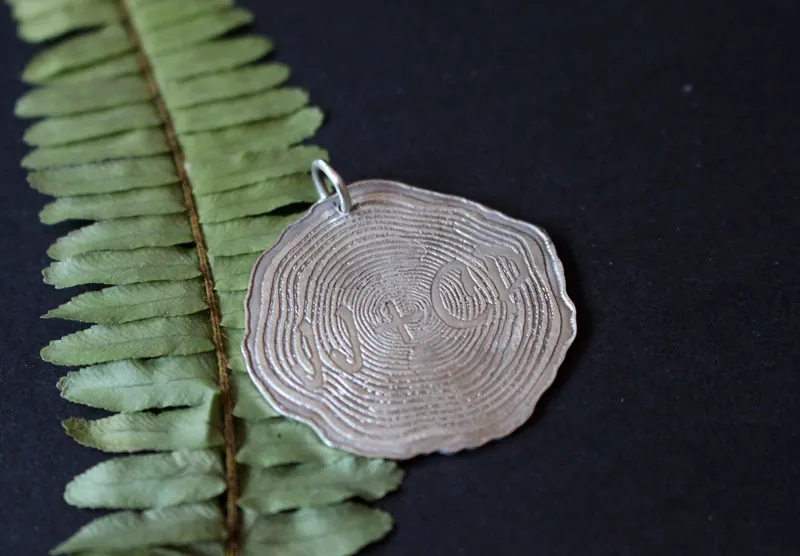 Forever, memory engraved in the tree’s age rings pendant in silver